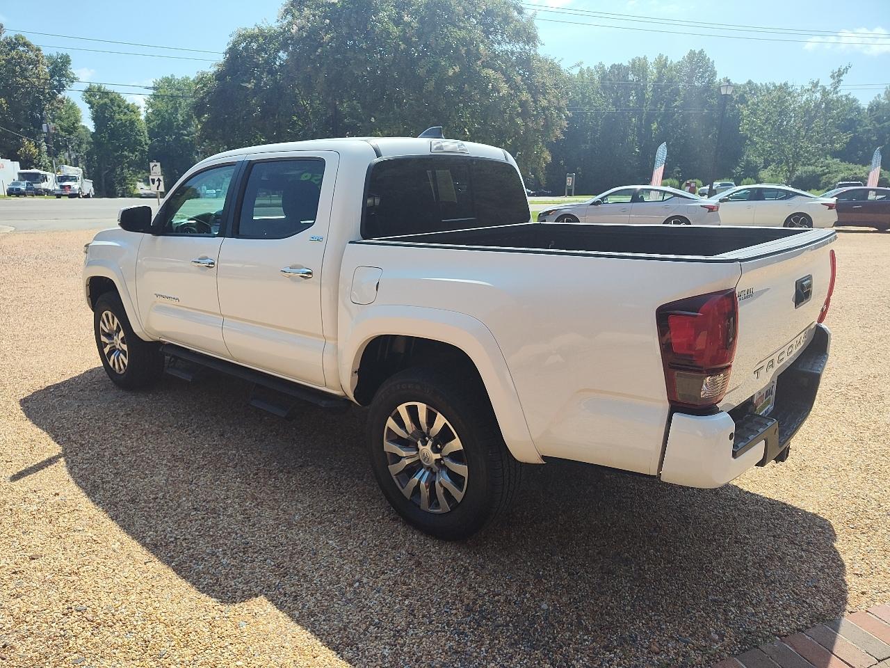 Toyota Tacoma 2WD SR5 Double Cab 5' Bed V6 AT (Natl) 2023