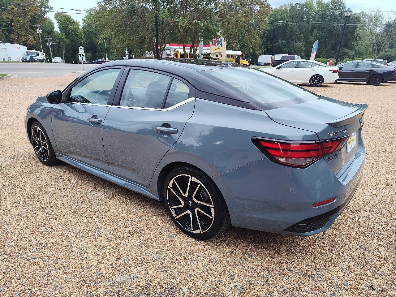 Nissan Sentra SR CVT 2025