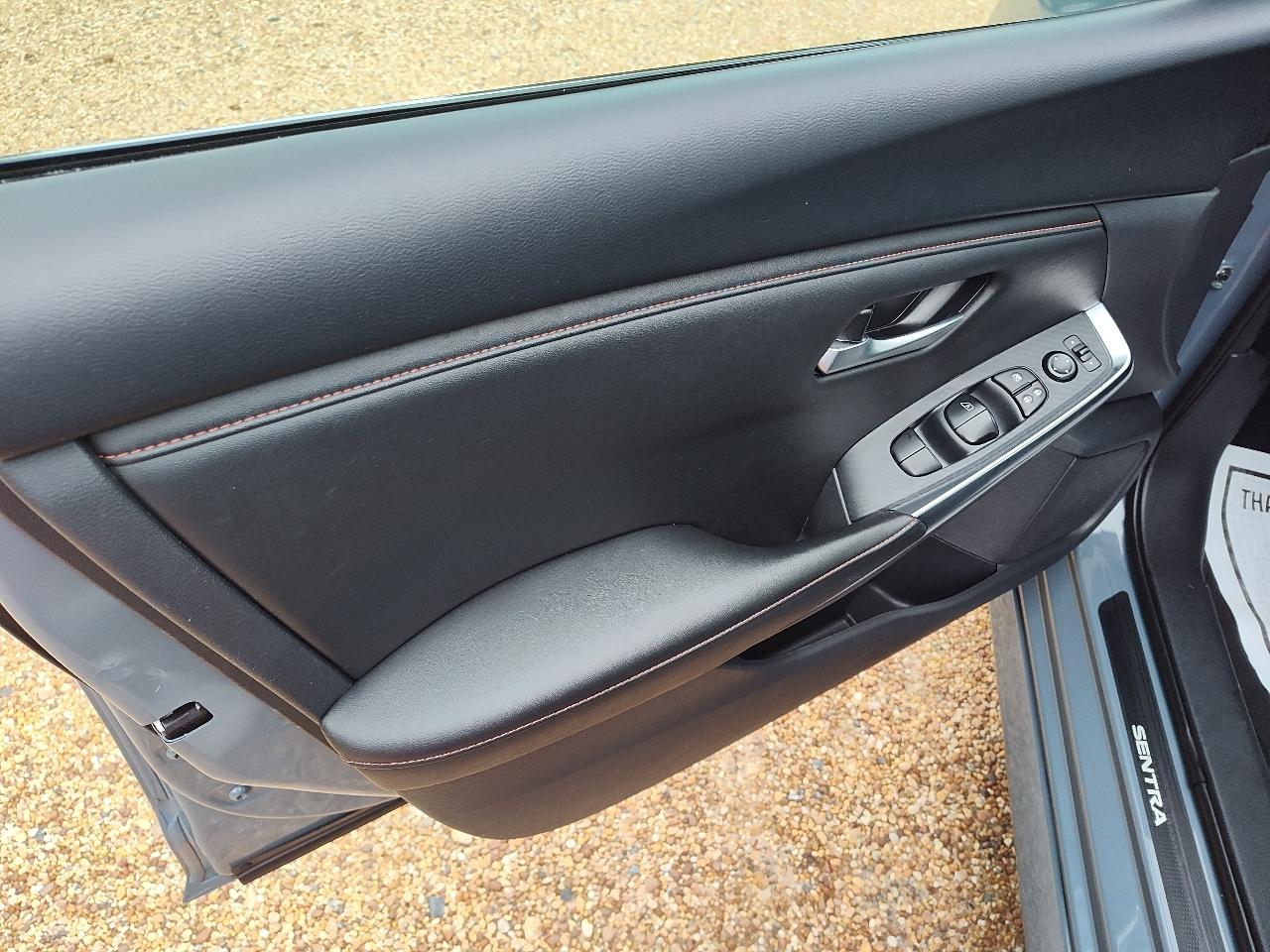 Nissan Sentra SR CVT 2025
