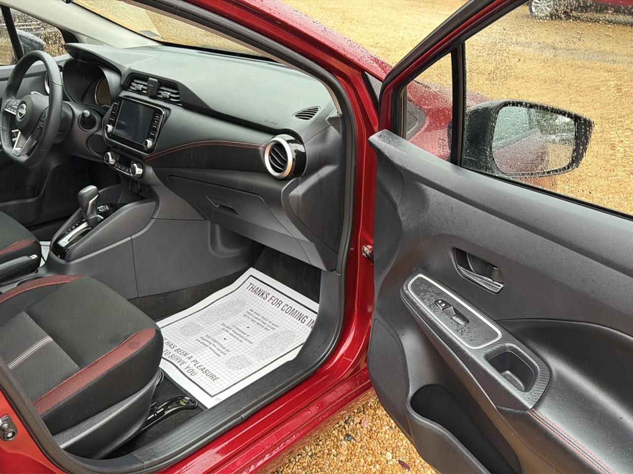 Nissan Versa SR CVT 2024