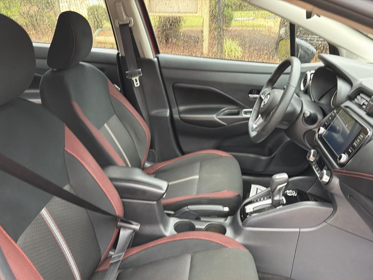 Nissan Versa SR CVT 2024