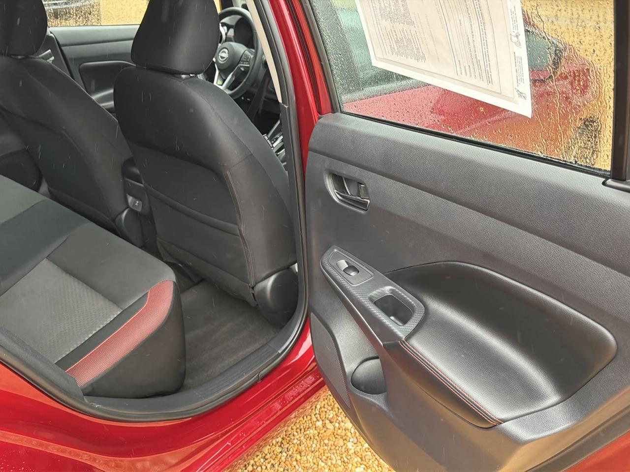 Nissan Versa SR CVT 2024