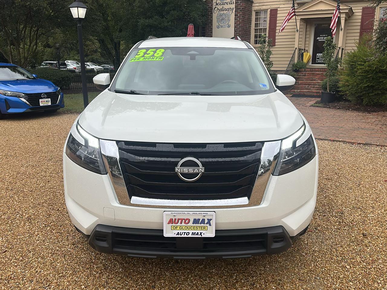 Nissan Pathfinder SV 2WD 2024