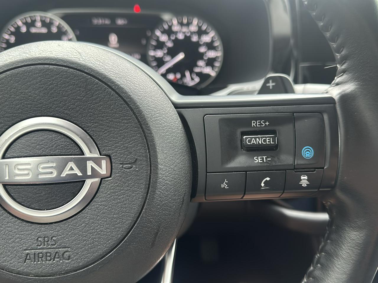 Nissan Pathfinder SV 2WD 2024