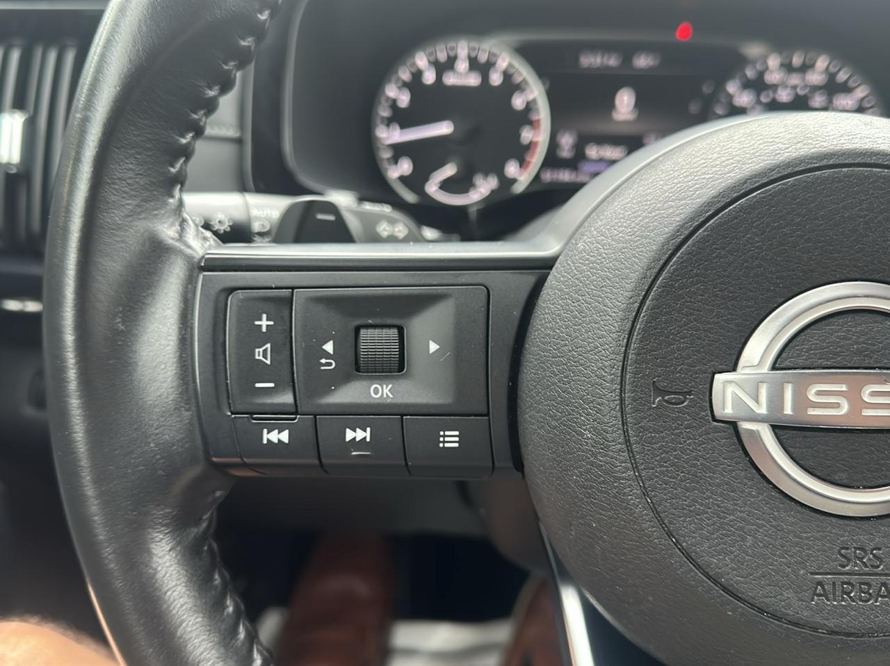 Nissan Pathfinder SV 2WD 2024