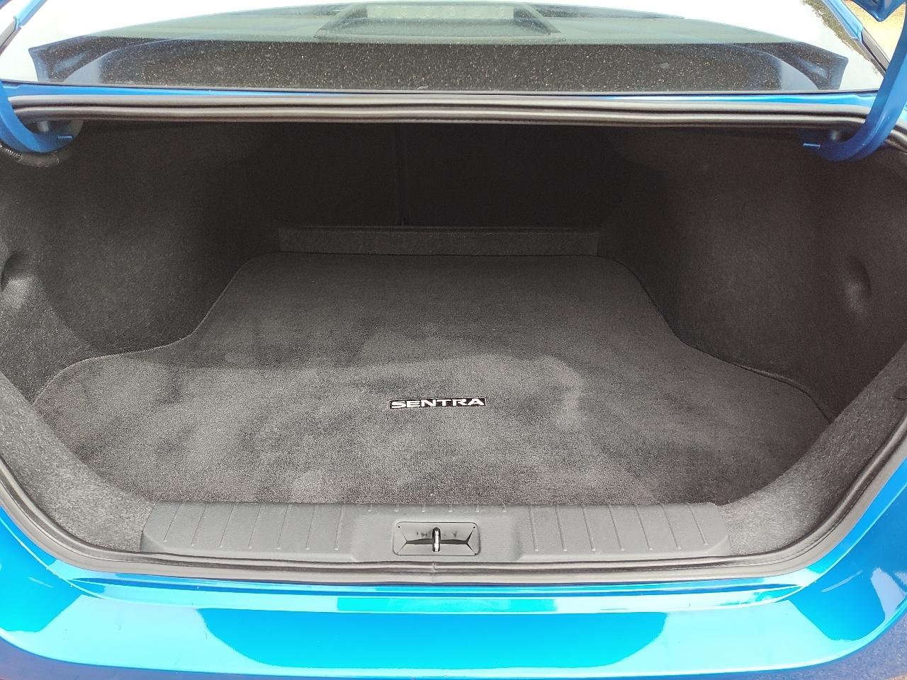 Nissan Sentra SV CVT 2025