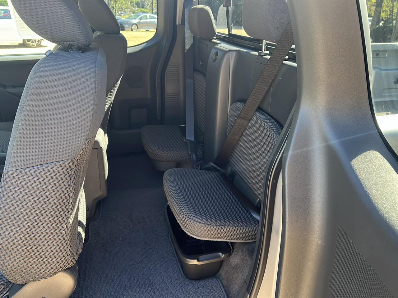 Nissan Frontier 2WD King Cab I4 Manual SV 2016