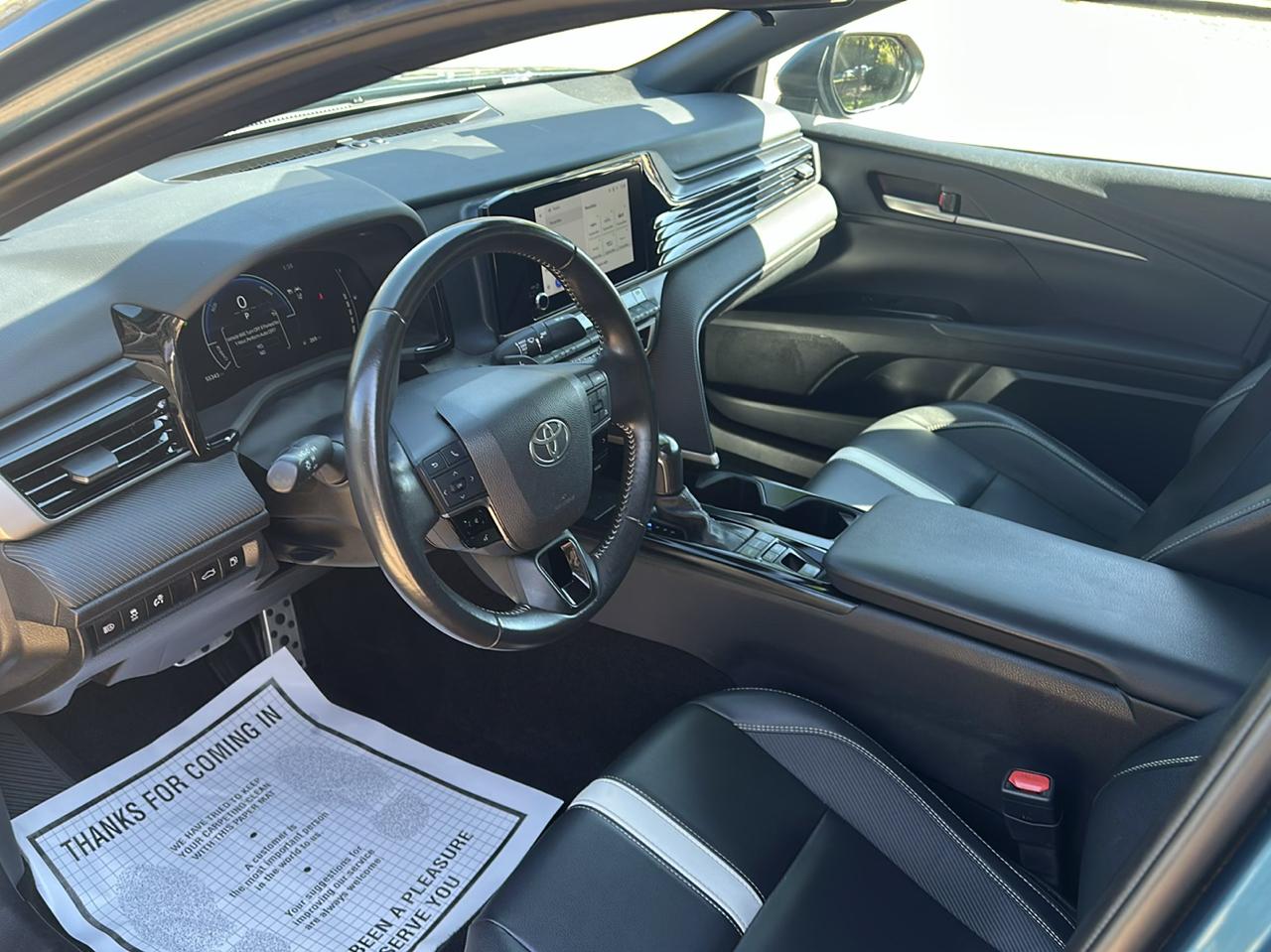 Toyota Camry SE (Natl) 2025