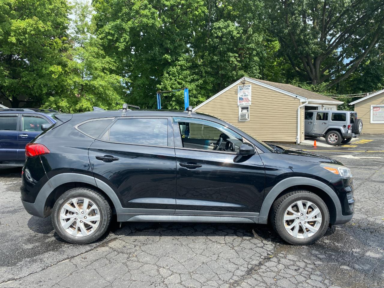 View vehicle photo 7