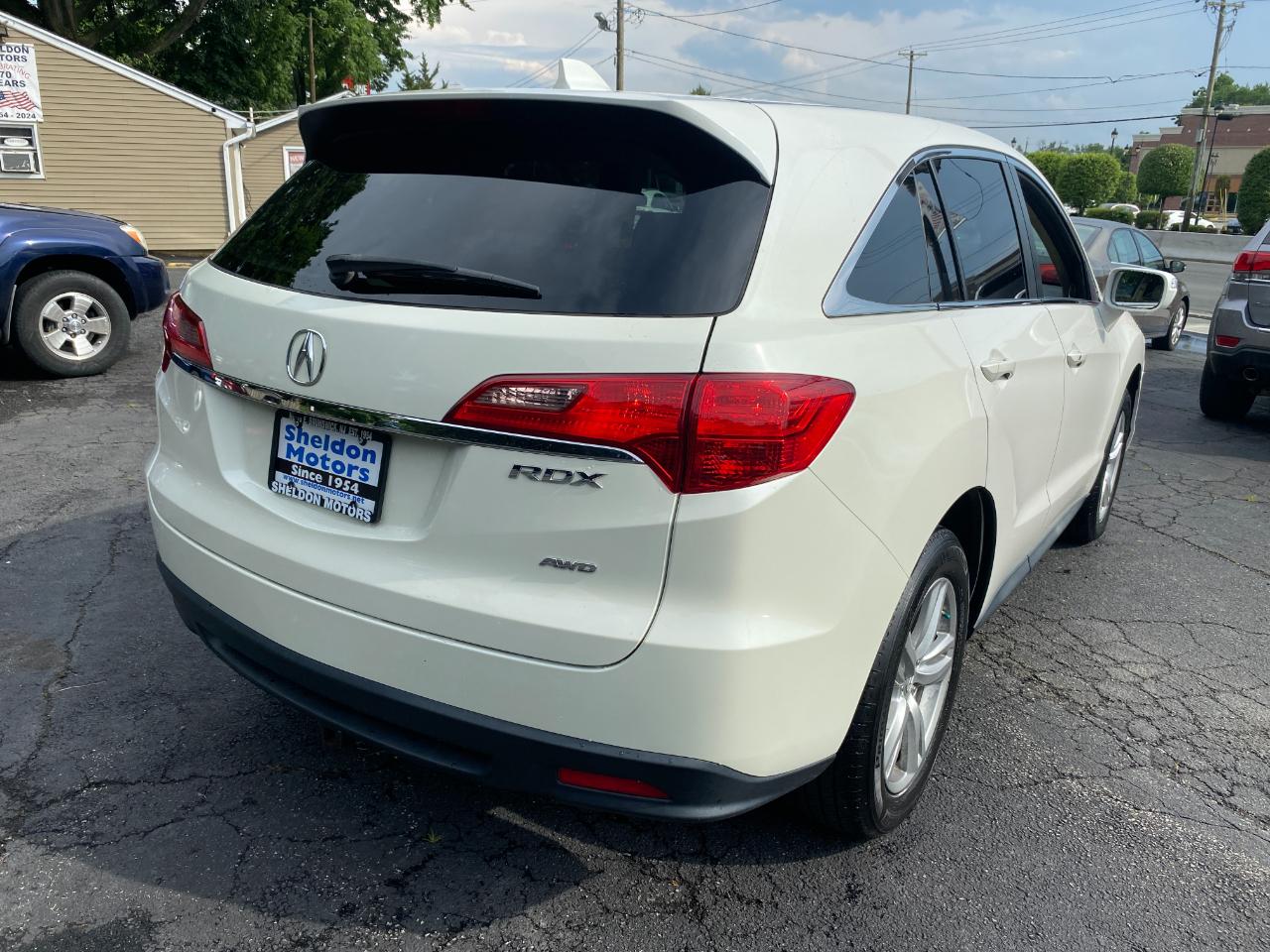 View vehicle photo 5