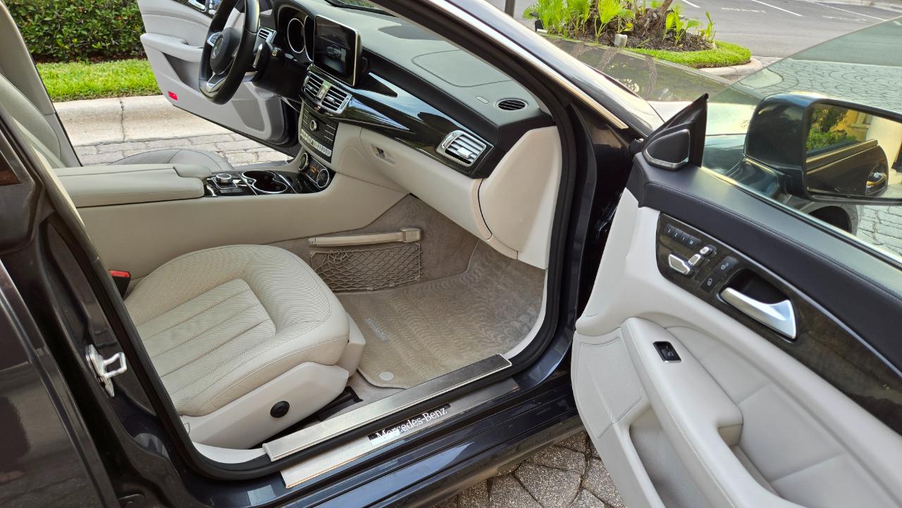 Mercedes-Benz CLS-Class CLS550 4MATIC 2016
