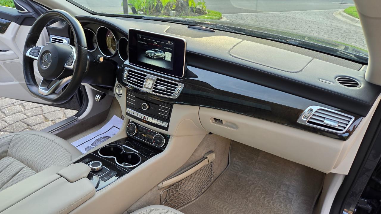 Mercedes-Benz CLS-Class CLS550 4MATIC 2016