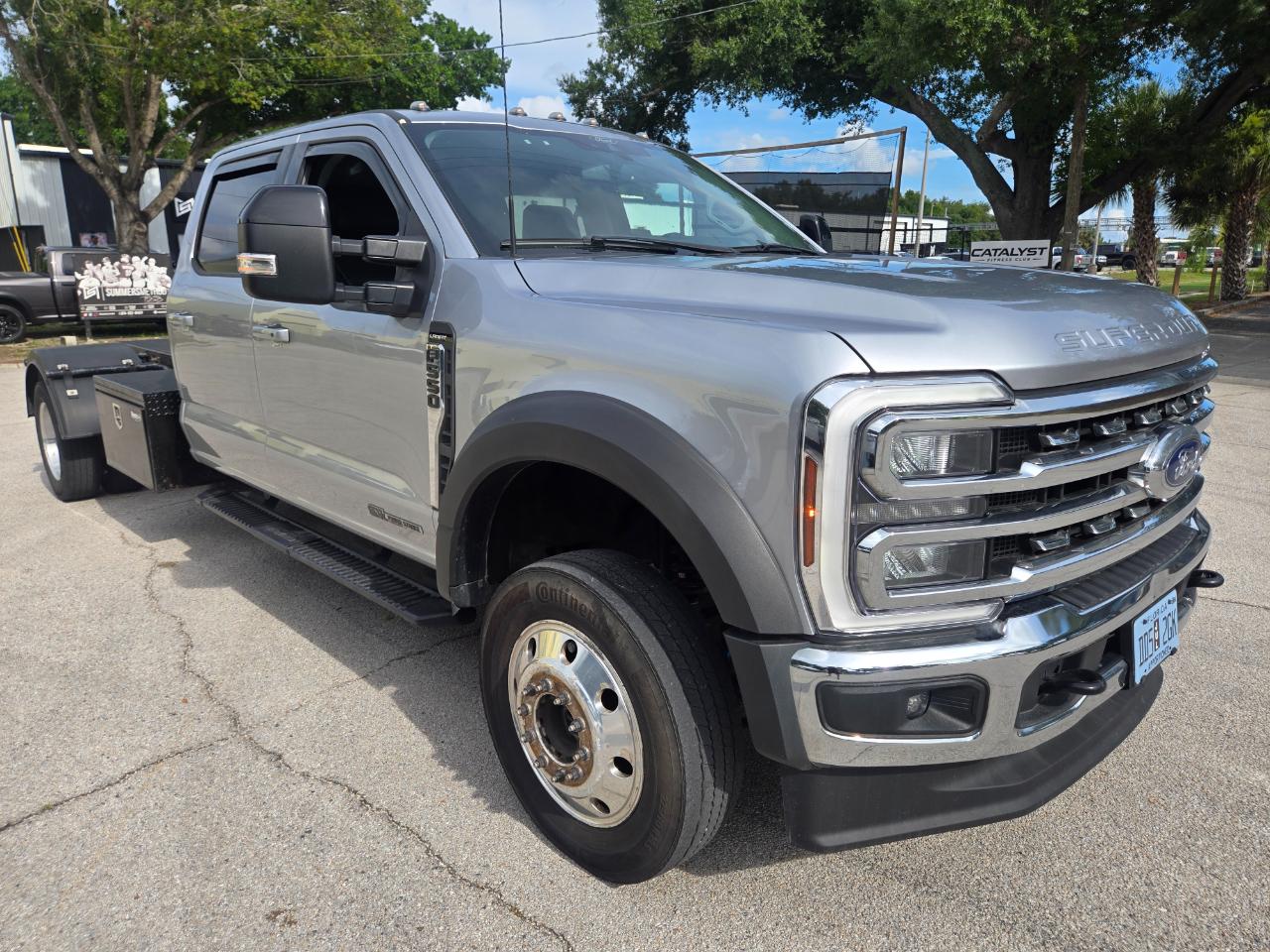 Ford F-550 Crew Cab DRW 4WD 2024