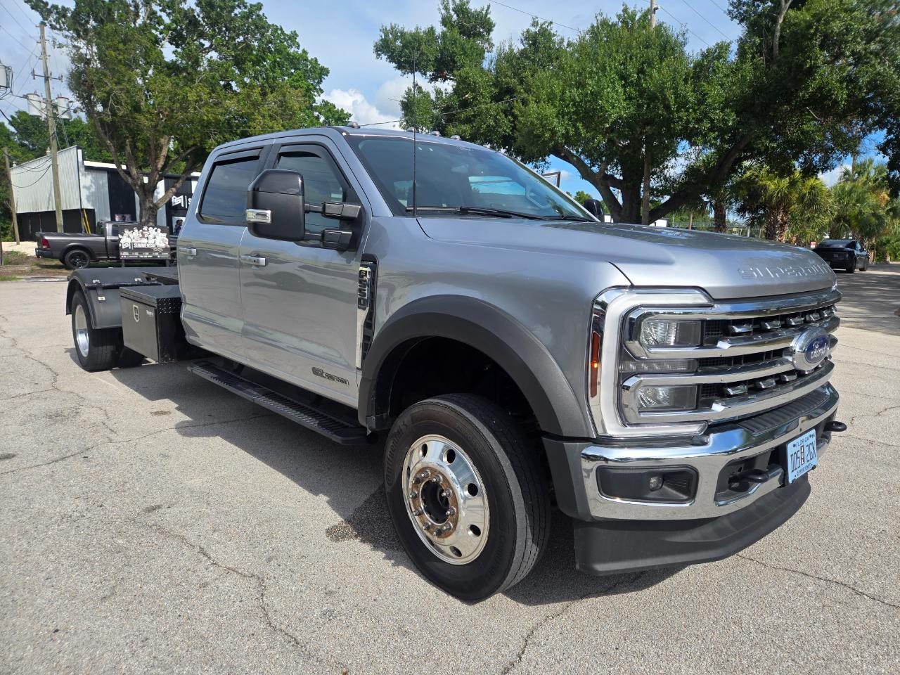 Ford F-550 Crew Cab DRW 4WD 2024