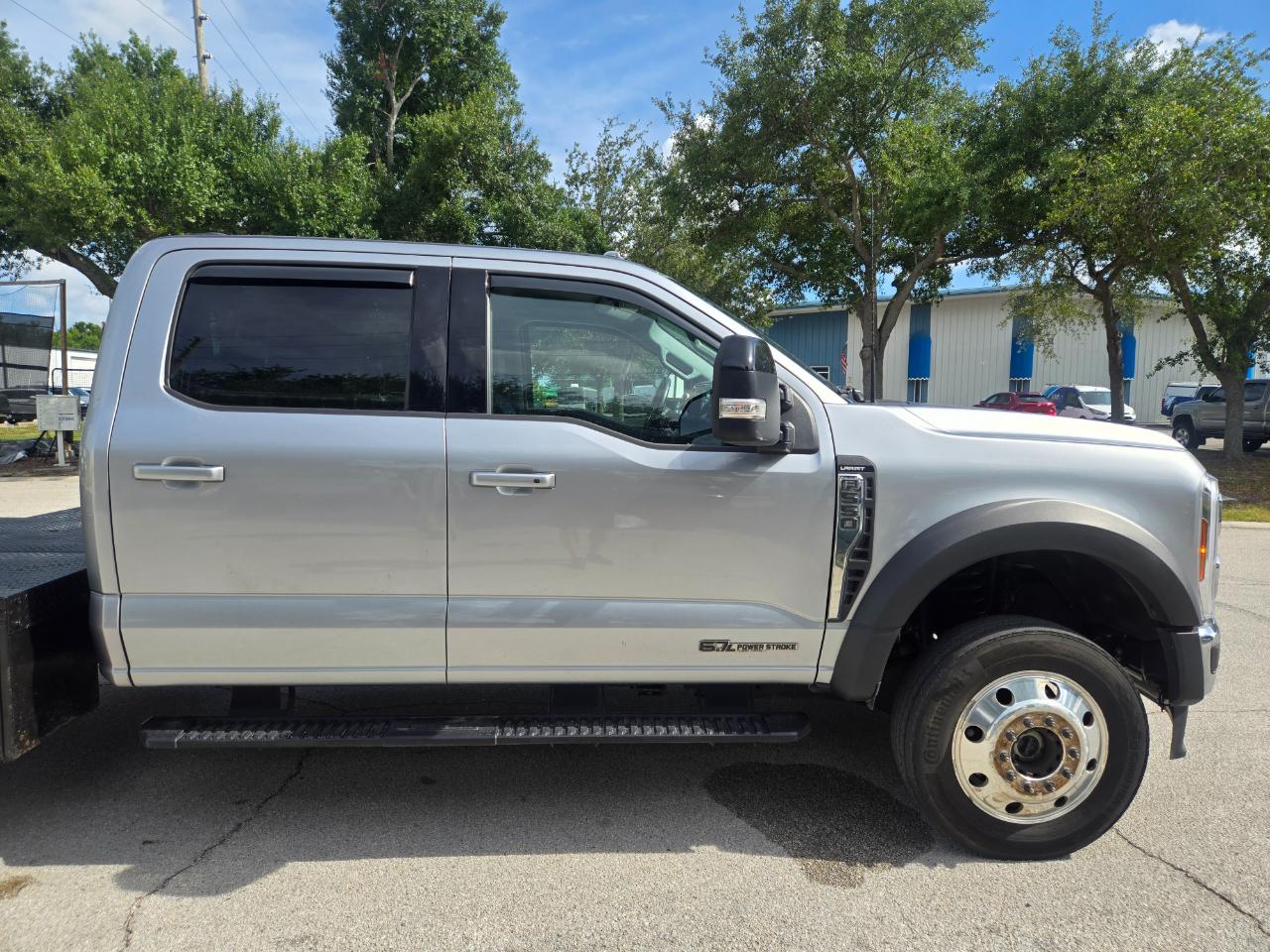 Ford F-550 Crew Cab DRW 4WD 2024