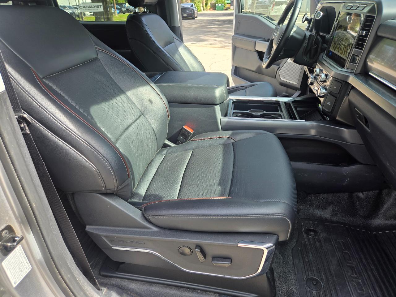 Ford F-550 Crew Cab DRW 4WD 2024