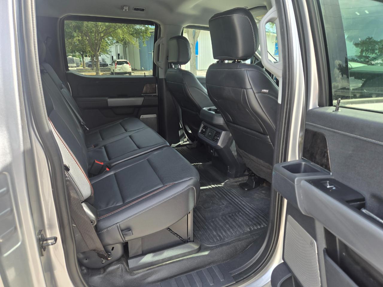 Ford F-550 Crew Cab DRW 4WD 2024