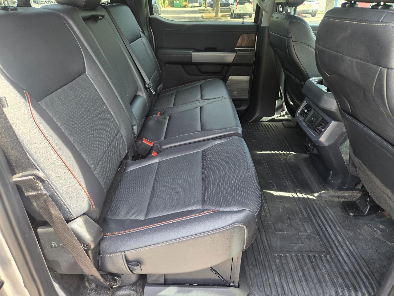 Ford F-550 Crew Cab DRW 4WD 2024