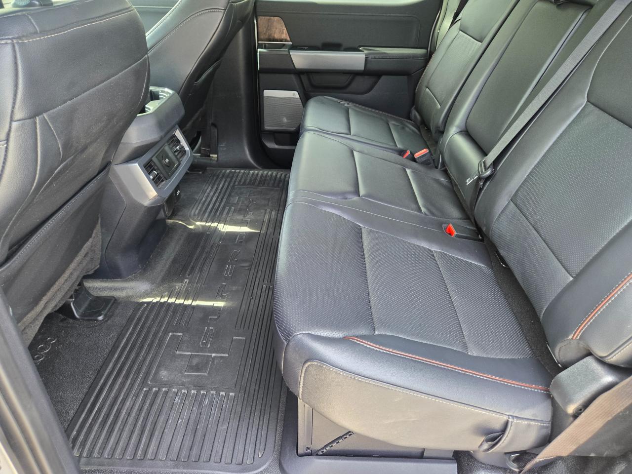 Ford F-550 Crew Cab DRW 4WD 2024