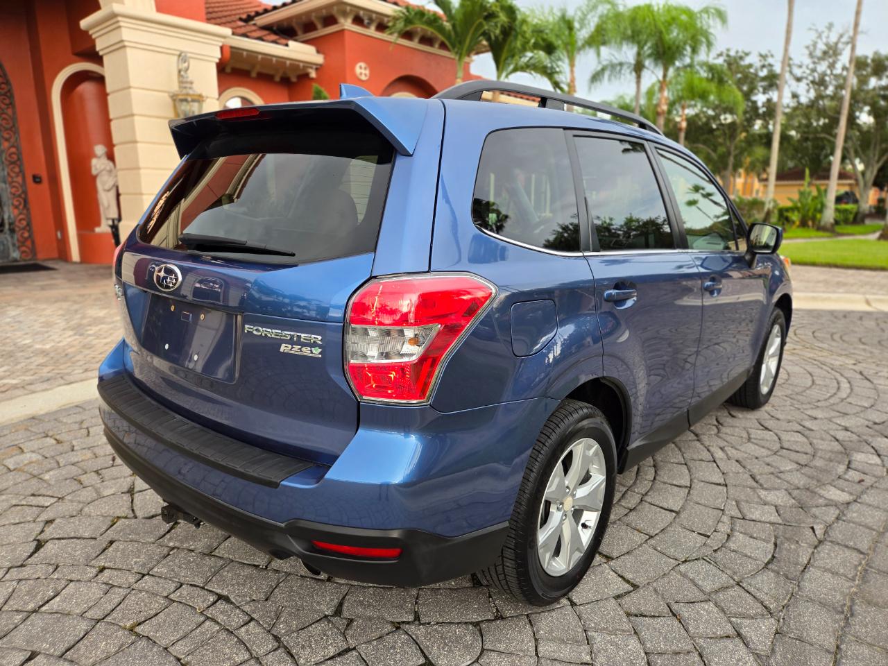 Subaru Forester 2.5i Limited 2016