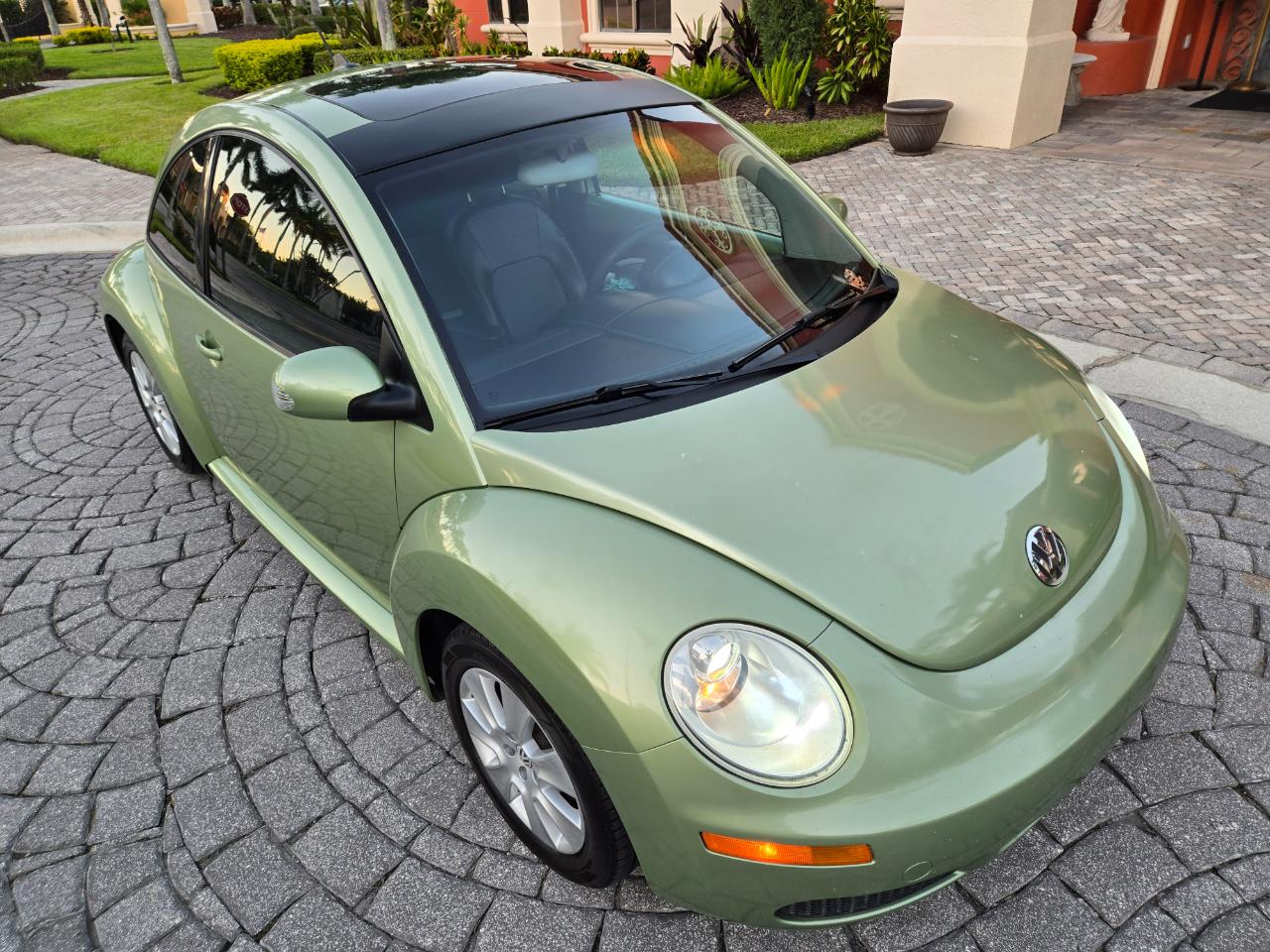 Volkswagen New Beetle  2009