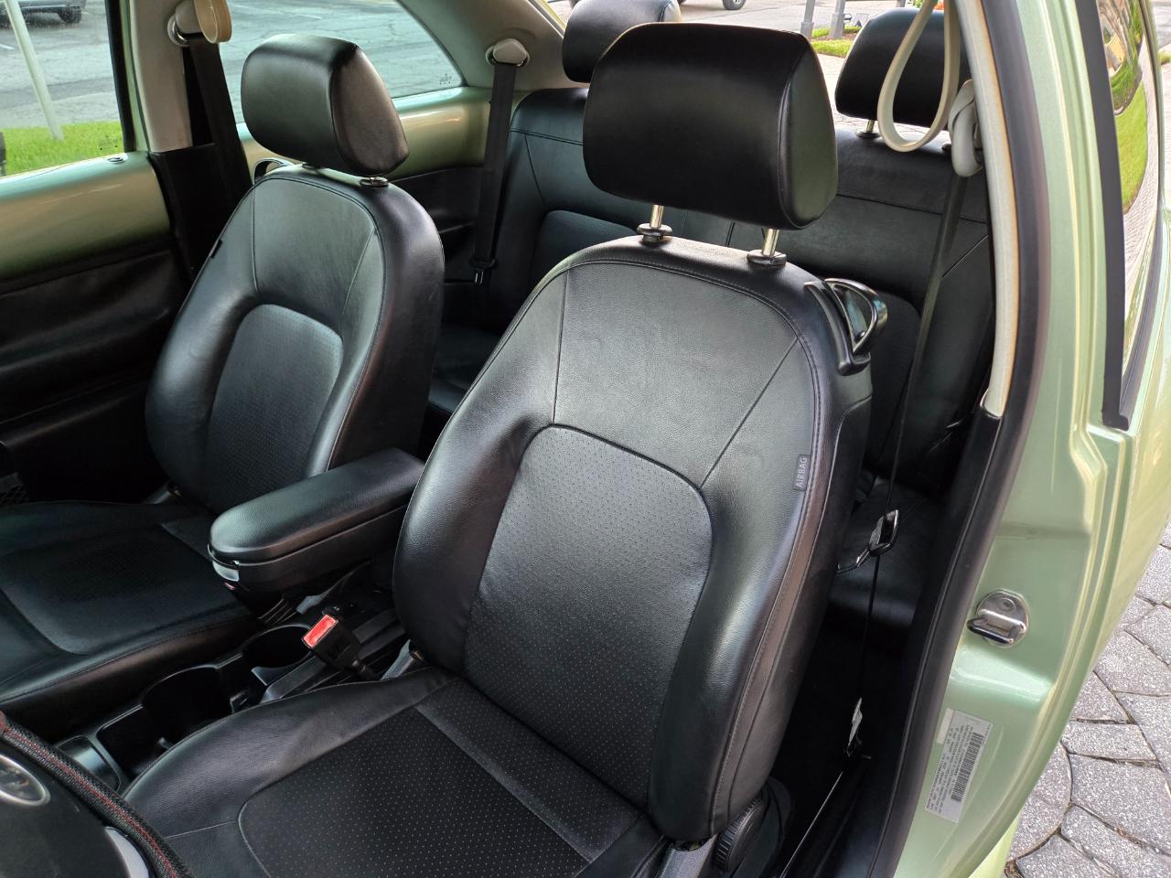 Volkswagen New Beetle  2009