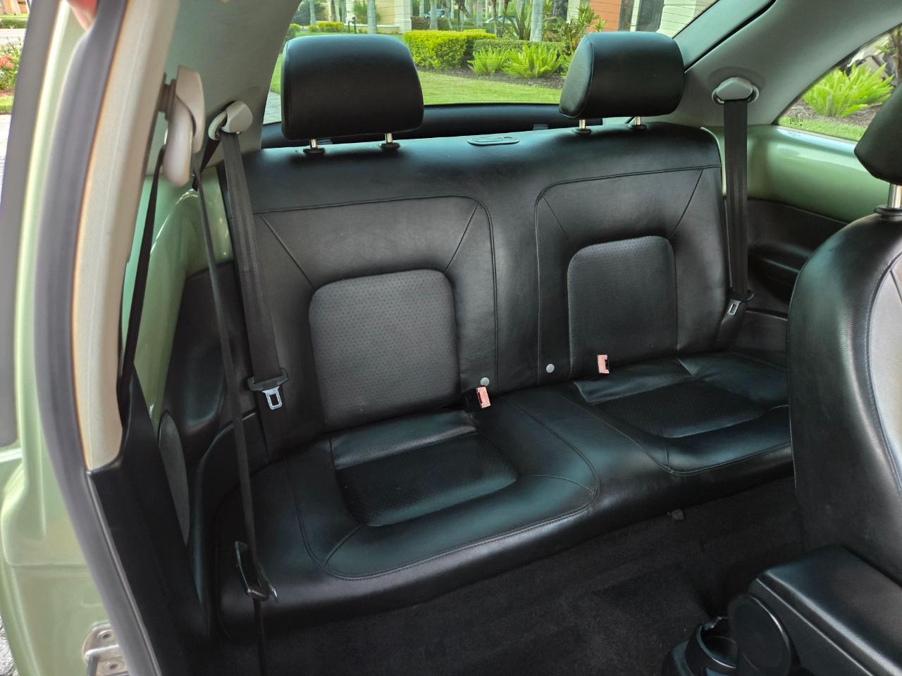 Volkswagen New Beetle  2009