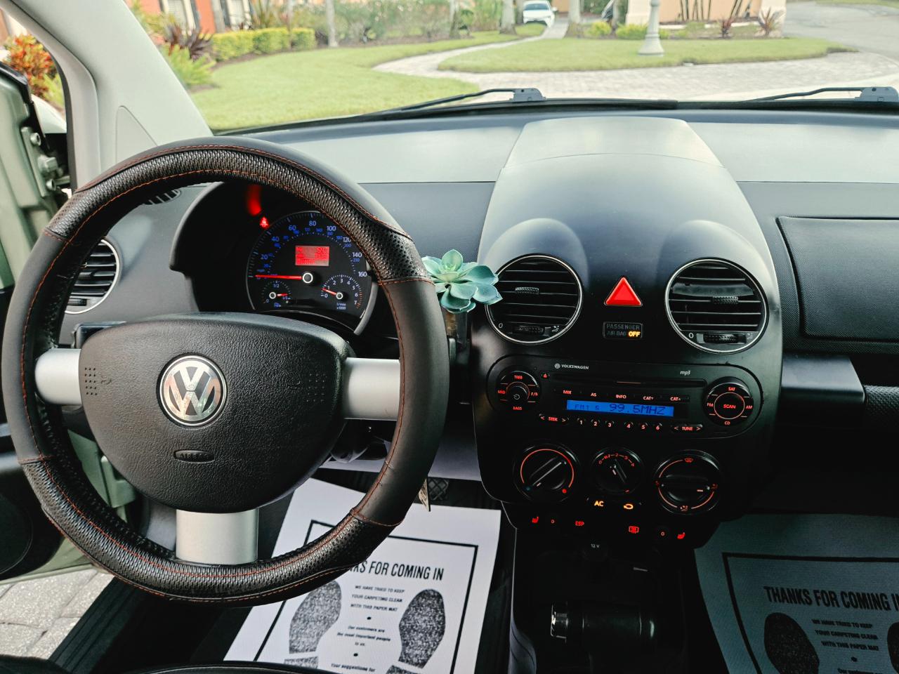 Volkswagen New Beetle  2009