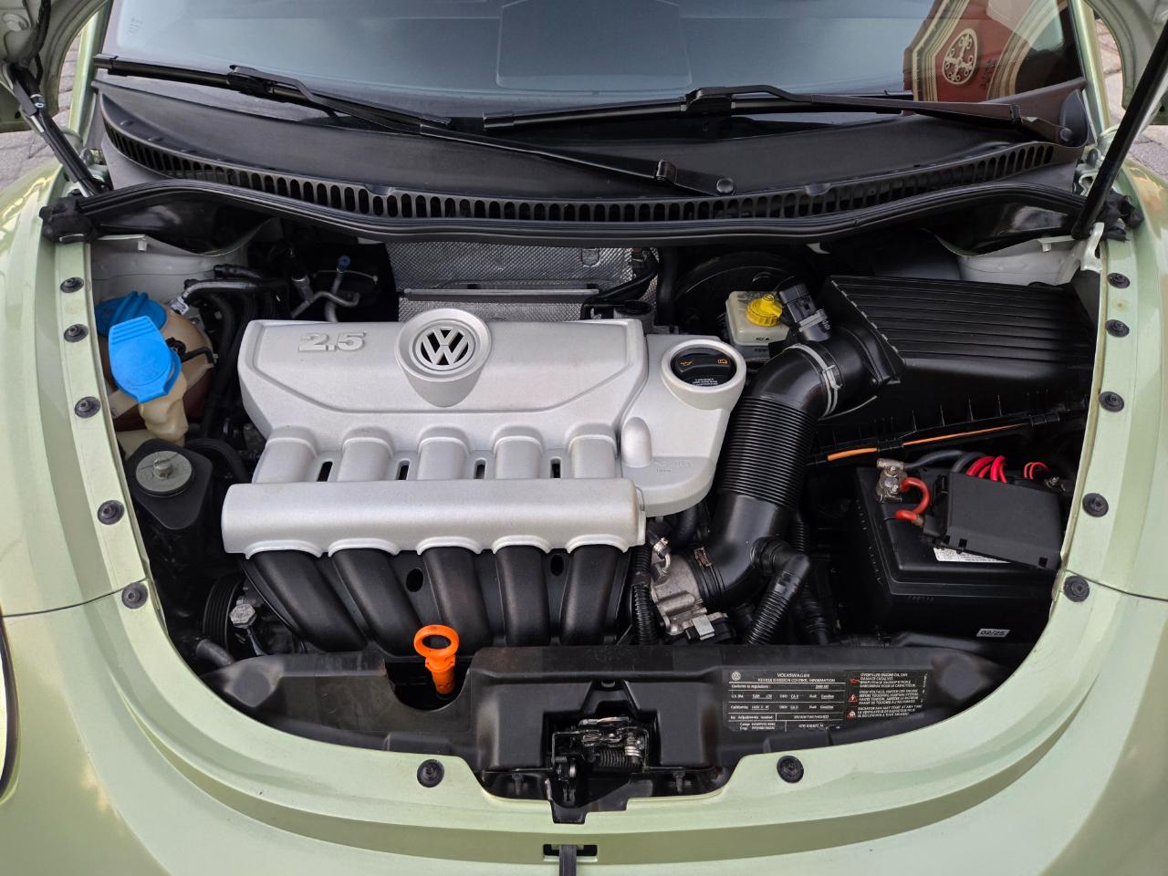 Volkswagen New Beetle  2009