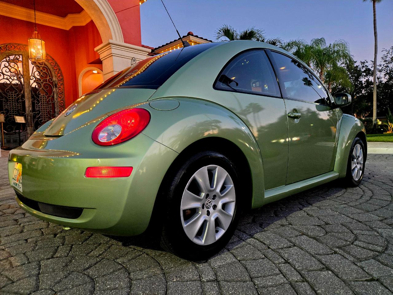 Volkswagen New Beetle  2009