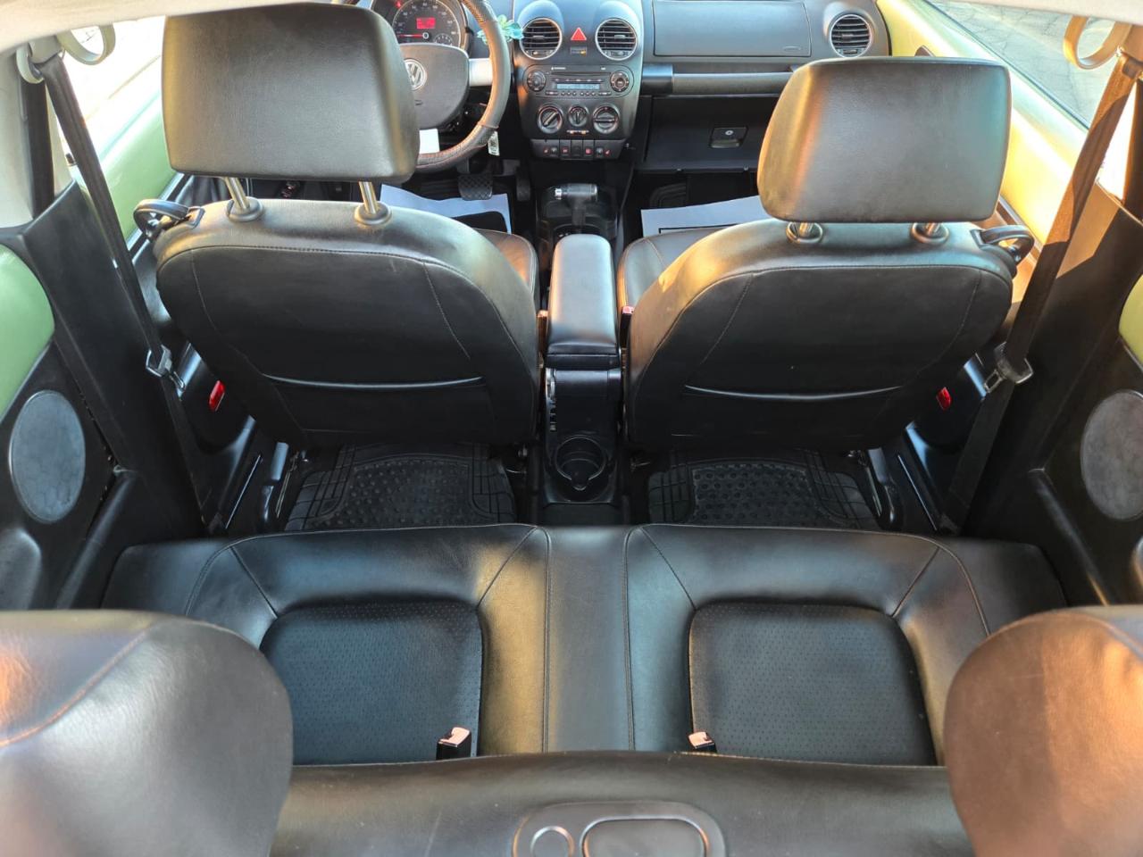 Volkswagen New Beetle  2009
