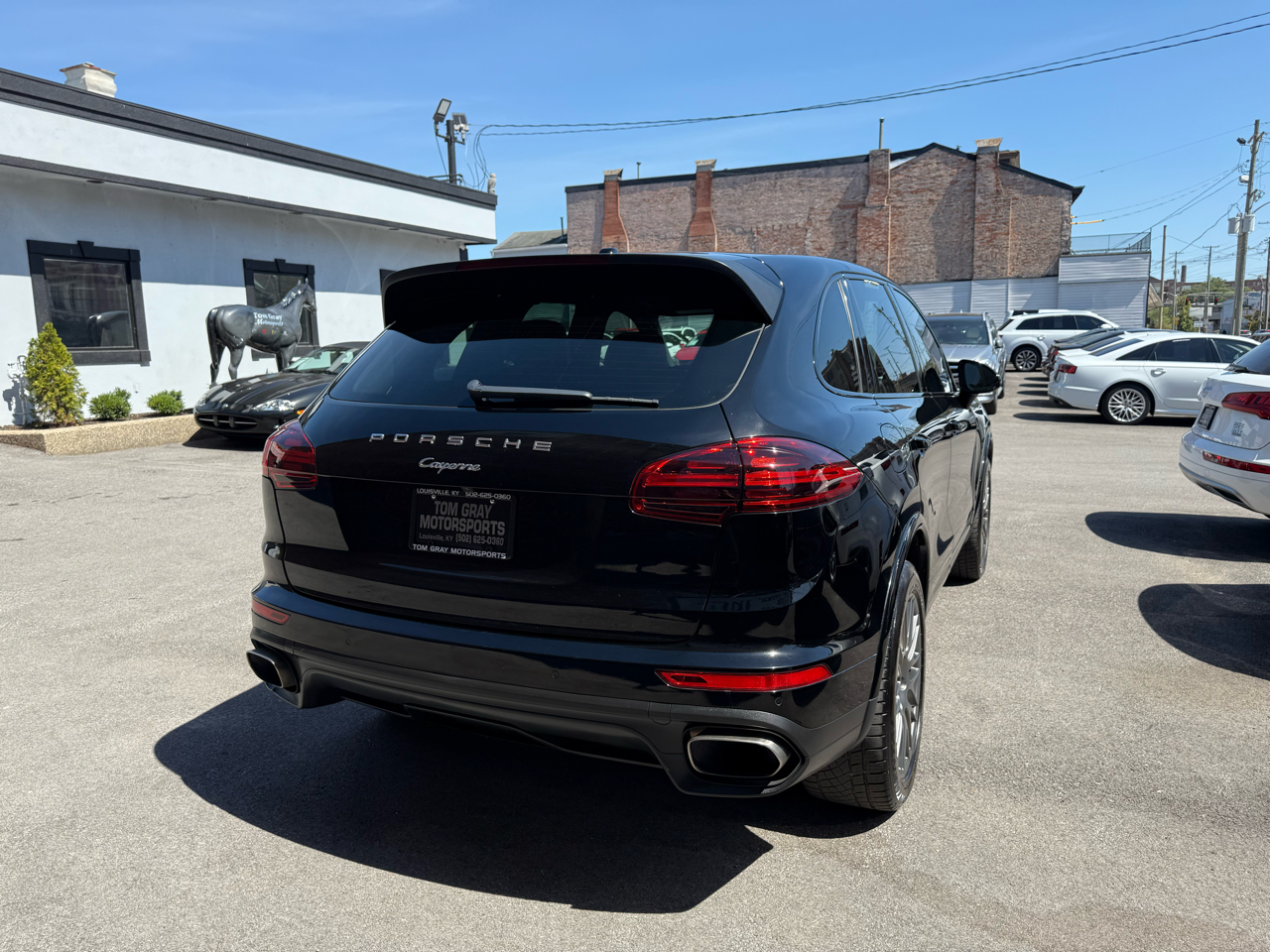 2018 Porsche Cayenne Platinum Edition photo 2