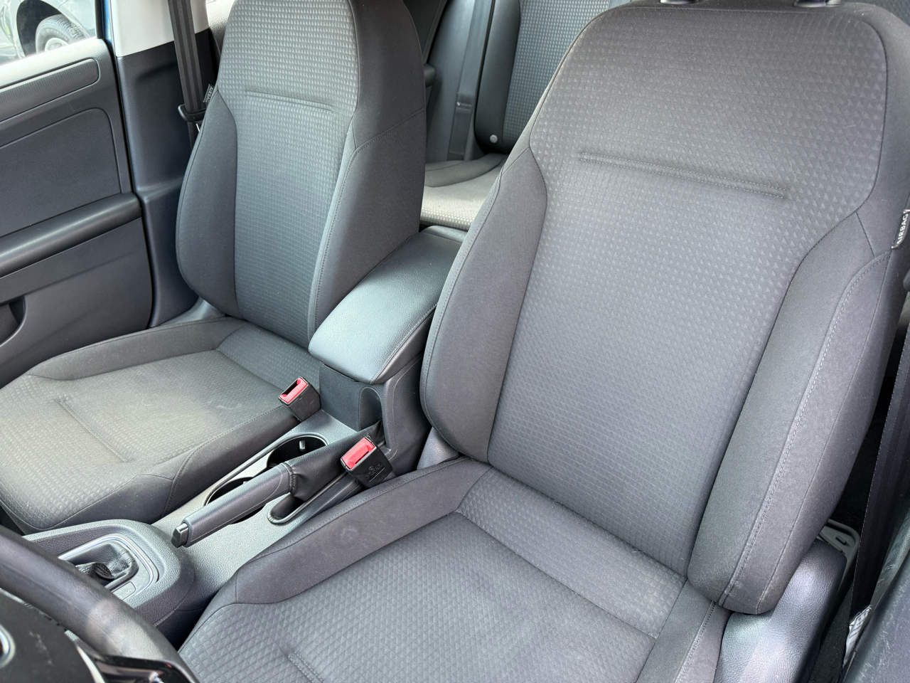 2015 Volkswagen Jetta 2.0 S photo 4