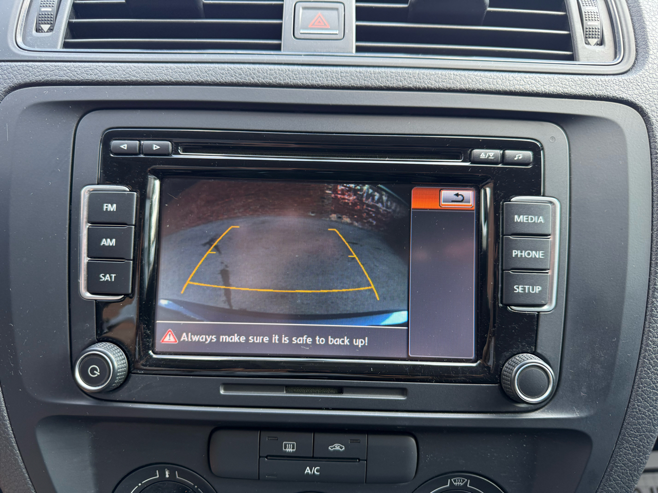 2015 Volkswagen Jetta 2.0 S photo 9