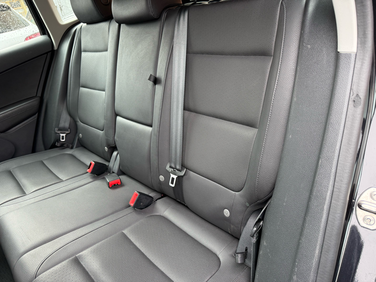 2016 Volkswagen Tiguan S photo 4
