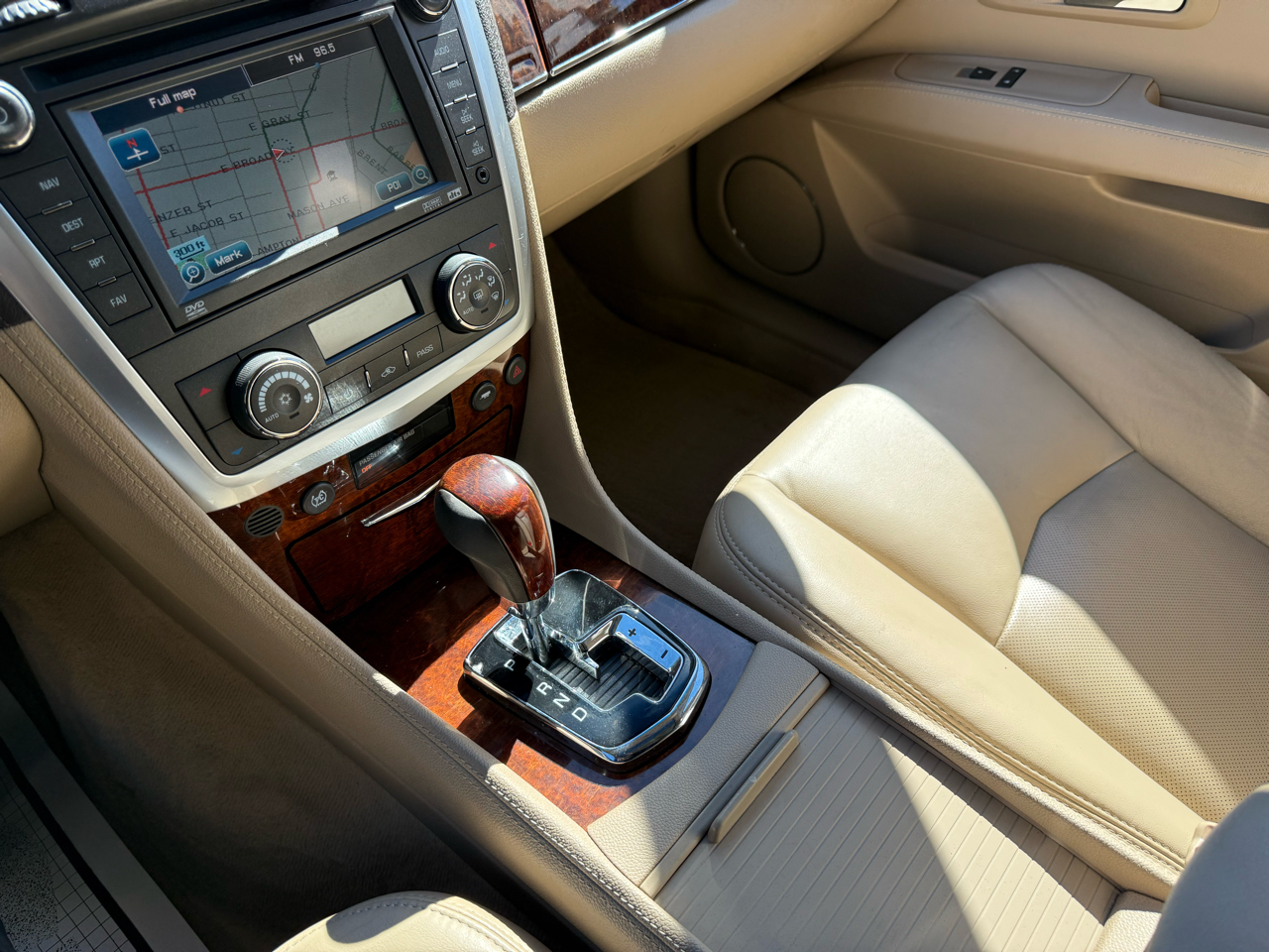 Cadillac SRX 4dr V8 2007