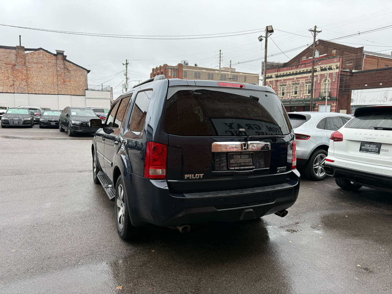 2012 Honda Pilot Touring photo 2