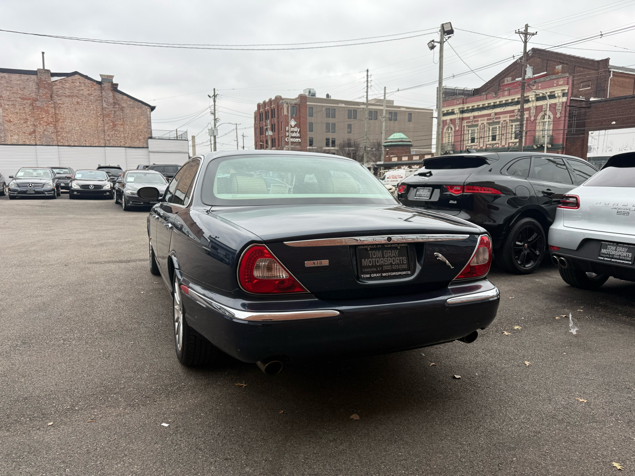 Jaguar XJ 4dr Sdn XJ8 2007