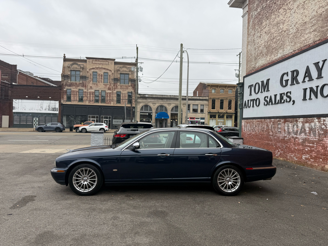 Jaguar XJ 4dr Sdn XJ8 2007