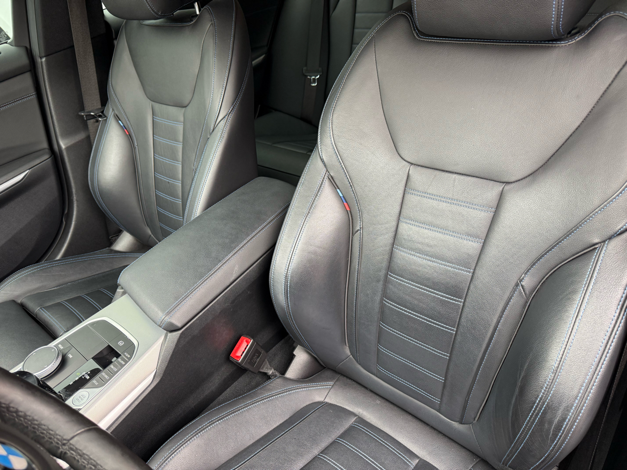 2020 Bmw 330i xDrive photo 2