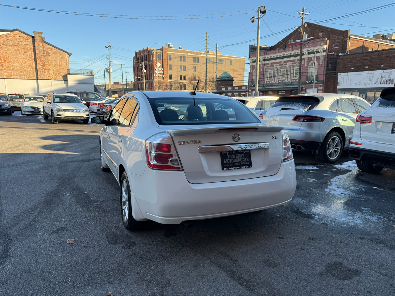 Nissan Sentra 4dr Sdn I4 CVT 2.0 SL 2011