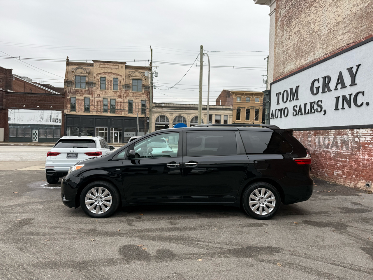 Toyota Sienna 5dr 7-Pass Van XLE Premium AWD (Natl) 2016