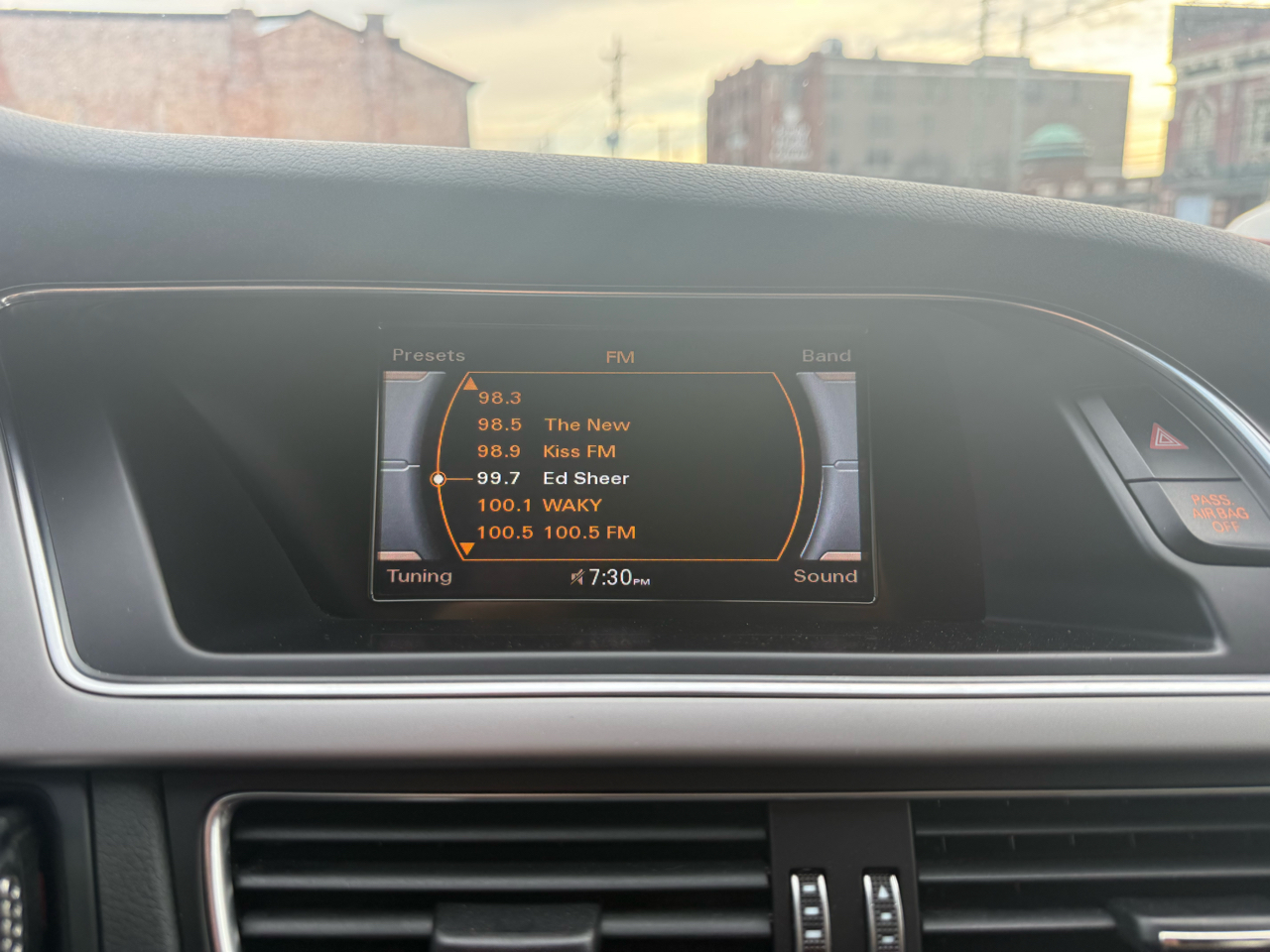 Audi A4 4dr Sdn Auto quattro 2.0T Premium Plus 2013