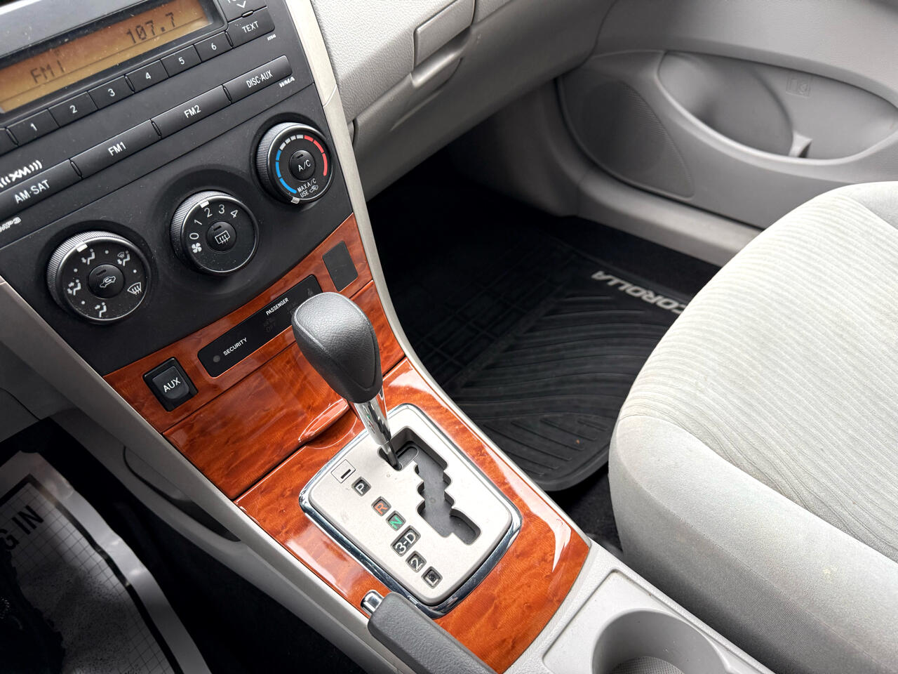 Toyota Corolla  2009