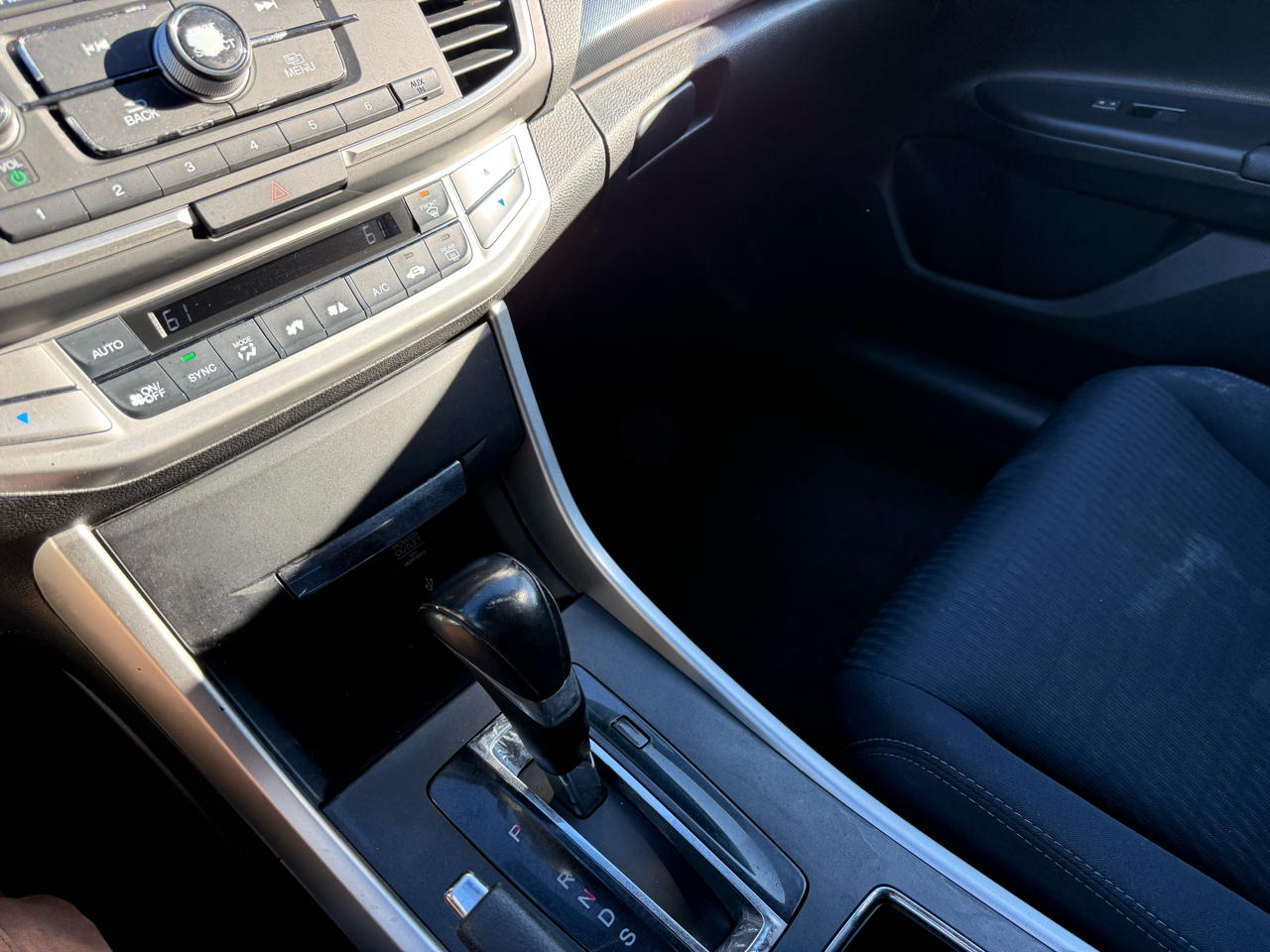 Honda Accord Sedan 4dr I4 CVT Sport 2015