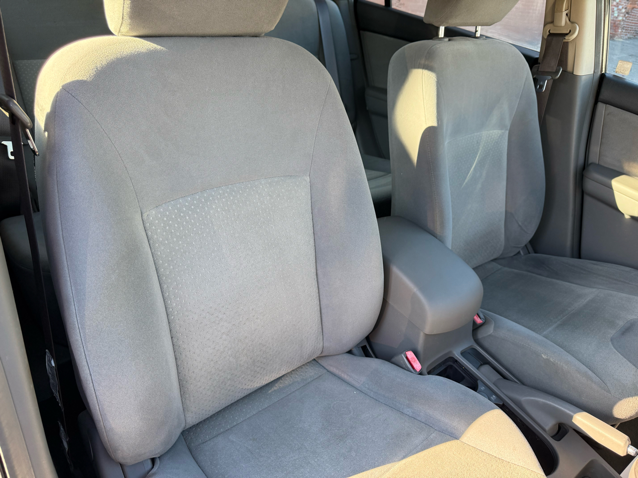 Nissan Sentra 4dr Sdn I4 CVT 2.0 2009