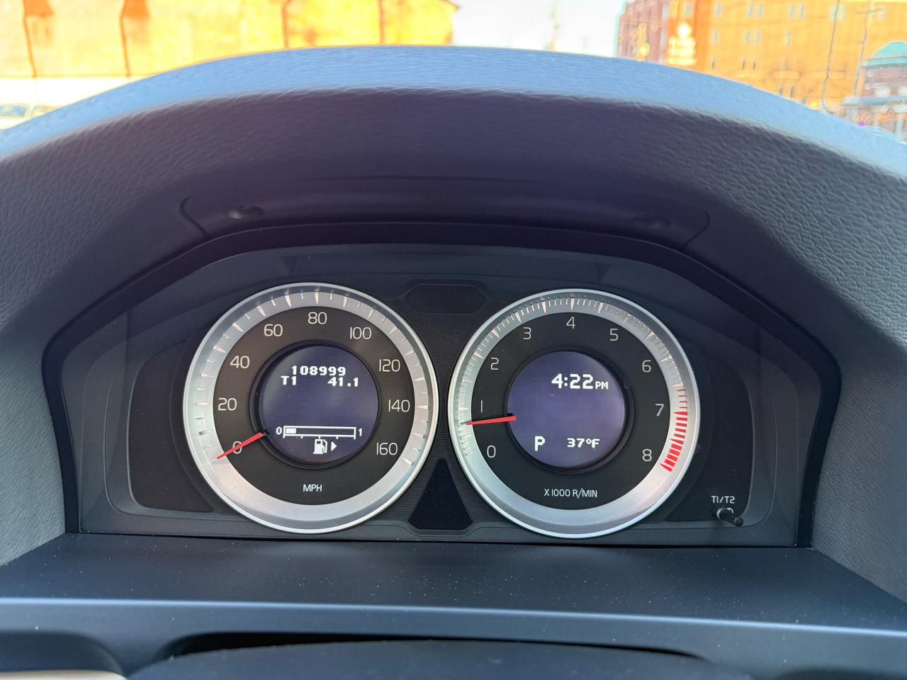 Volvo S60 FWD 4dr Sdn T5 2012