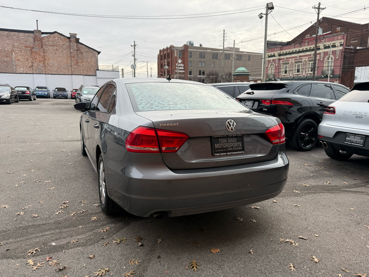 Volkswagen Passat 4dr Sdn 2.5L Auto S PZEV 2012