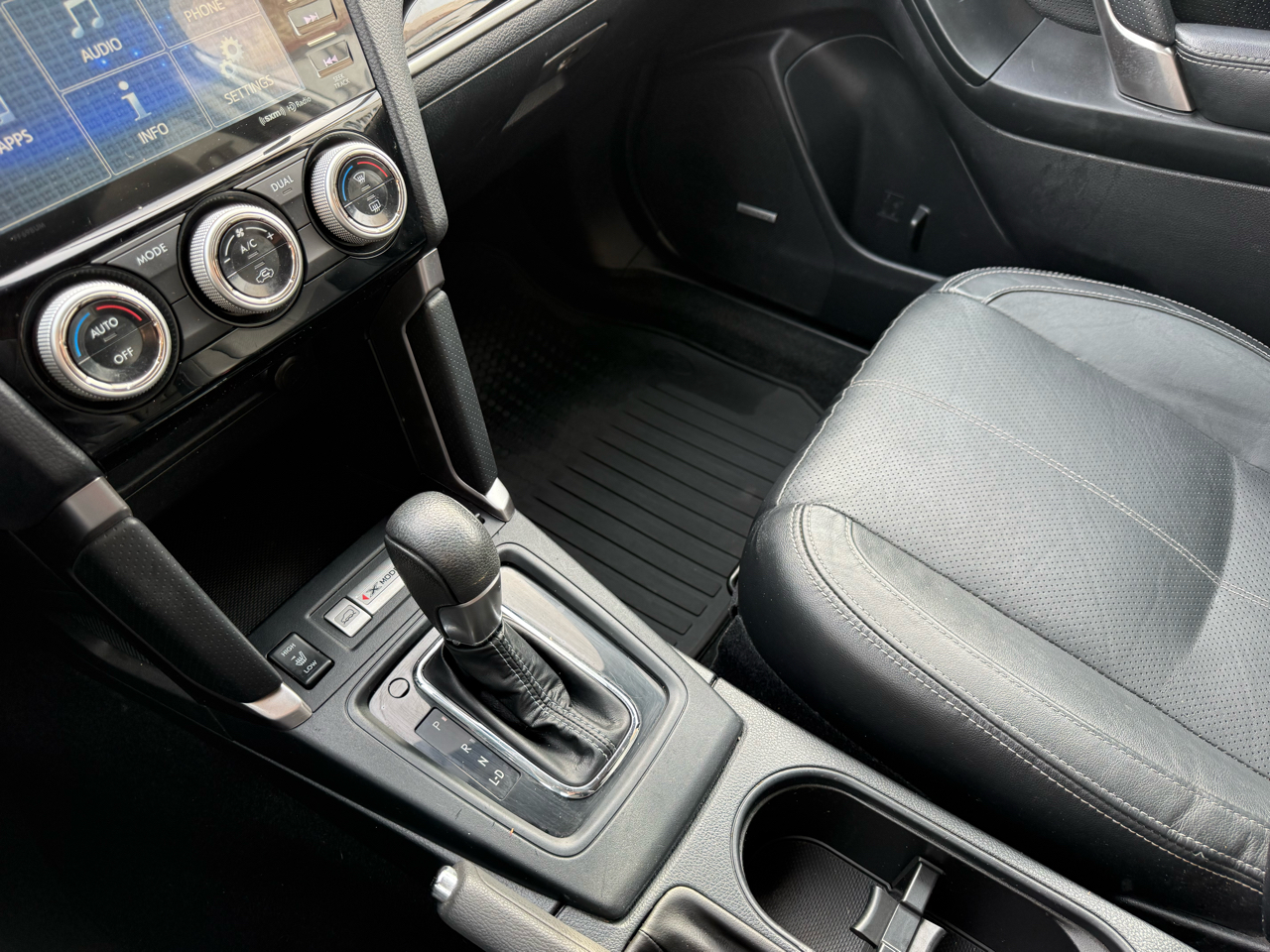 Subaru Forester 2.5i Touring CVT 2017