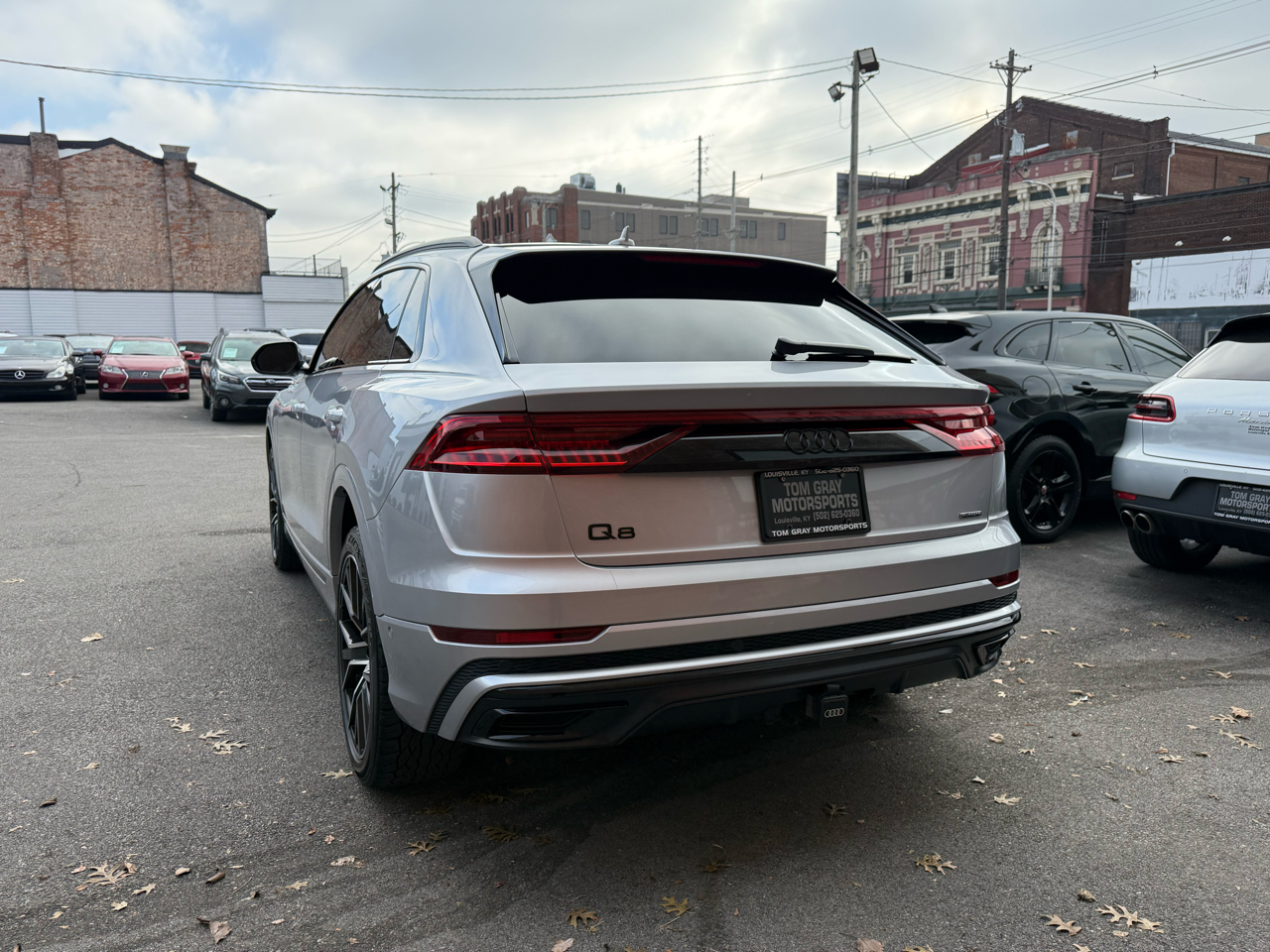 Audi Q8 Premium Plus 55 TFSI quattro 2021